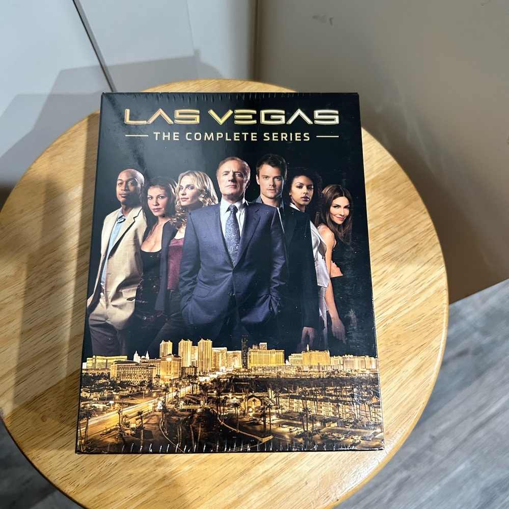 Las Vegas The Complete Series DVD Set